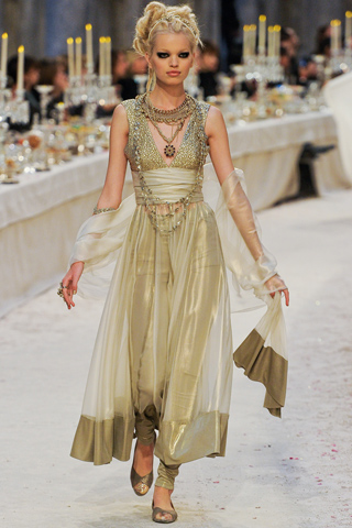 Cảm nhận hơi thở Ấn Độ trong BST Thu đầy bí ẩn từ Chanel Pre-Fall 2012 - Bộ sưu tập - Chanel