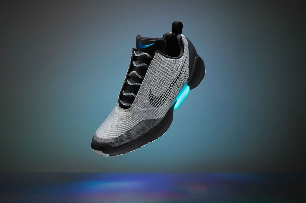 รองเท้าสุดล้ำจาก Nike HyperAdapt 1.0 - แฟชั่น - เทรนด์แฟชั่น - nike - Nike HyperAdapt 1.0 - ดีไซเนอร์ - คอลเลคชั่น - รองเท้า - nike - สไตล์ - แบบรองเท้า - ชุดกีฬา