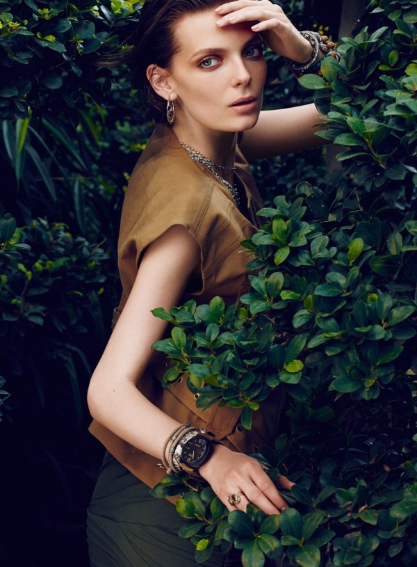 Nora Shopova Mắt Liếc Kiêu Kỳ Trên Trang Bìa tạp Chí Vogue Thổ Nhĩ Kỳ Tháng 5/2014 - Người mẫu - Tin Thời Trang - Thời trang - Hình ảnh - Tạp chí - Trang bìa - Vogue Thổ Nhĩ Kỳ - Trang bìa