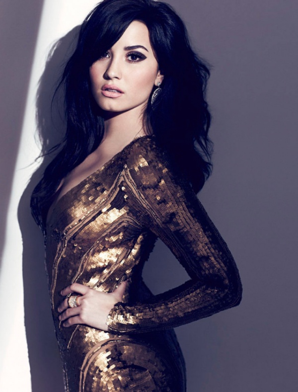 Demi Lovato đẹp sắc sảo trên tạp chí Fashion tháng 8/2013. - Demi Lovato - Phong cách sao - Tin thời trang