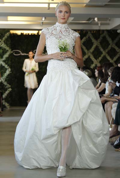 Đắm chìm trong BST Váy cưới tinh khôi từ Oscar de la Renta - Thời trang nữ - Xuân/Hè 2013 - Thời trang cưới - Váy cưới - Oscar de la Renta