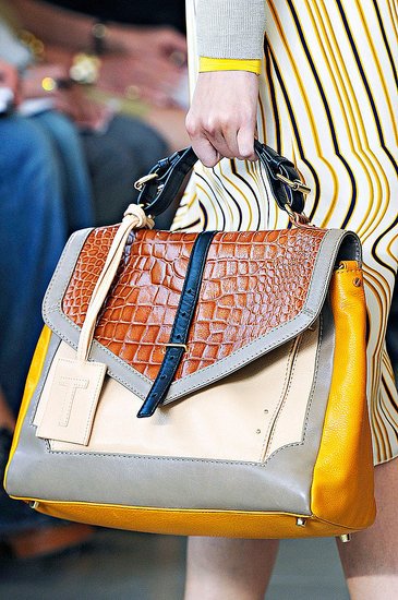 Multicolor Bag….ลมหนาวนี้ ต้องกระเป๋าหลากสี - กระเป๋า