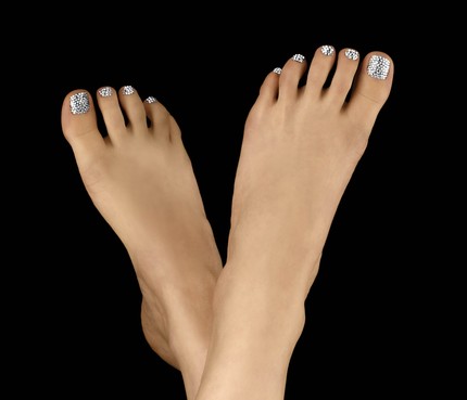 The Crystal Pedicure is for tootsies that love the bling - Crystal - Fashion - Nail