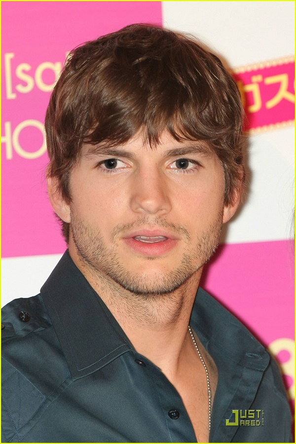 ส่องคุณพ่อหมาดๆ Ashton Kutcher - Celeb Style