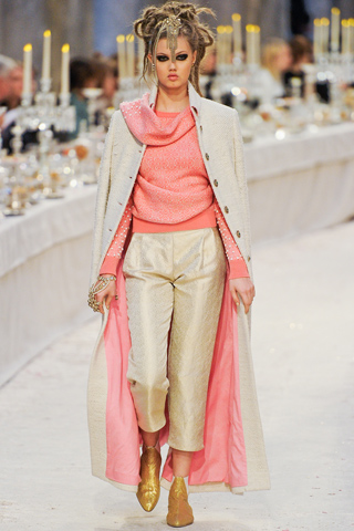 Cảm nhận hơi thở Ấn Độ trong BST Thu đầy bí ẩn từ Chanel Pre-Fall 2012 - Bộ sưu tập - Chanel