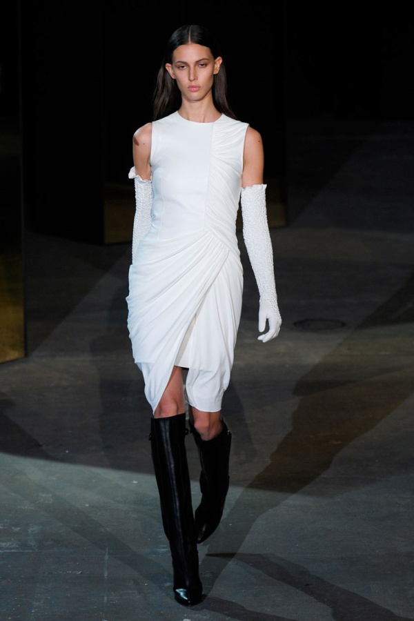 White for Elegant Winter - Fashion - Women's Wear - Winter 2012 - Tips - Trends