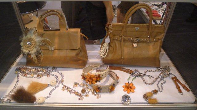 IRISH MONTINI- The art of Design - Thailand - Bags - Accessory