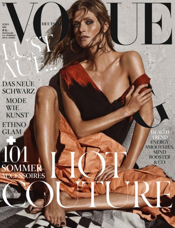 Malgosia Bela gợi cảm cùng thời trang Bottega Veneta trên bìa tạp chí Vogue Đức tháng 5/2014