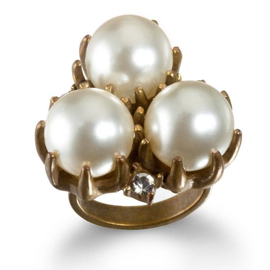 แหวนวงใหญสุดฮิต Cocktail Ring - แฟชั่น - เทรนด์ใหม่ - แฟชั่นคุณผู้หญิง - Accessories - ไอเดีย - อินเทรนด์ - ความงาม - การแต่งตัว - เทรนด์แฟชั่น - Celeb Style - แฟชั่นวัยรุ่น - Jewelry - เครื่องประดับ - แหวน - แหวนเก๋ - แหวนดีไซน์ - แหวนคอกเทล - ผู้หญิง - แฟชั่นนิสต้า - เทรนด์ - สไตล์การแต่งตัว - สวย - หรูหรา - หรูเริ่ด - เซ็กซี่ - แบบแหวน - แบบแหวนแนวๆ