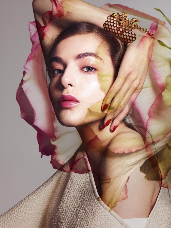 Phong cách làm đẹp ngày Xuân với nguồn cảm hứng từ những đóa hoa trên tạp chí Mixte [PHOTOS] - Make-up - Làm đẹp - Trang điểm - Trang phục - Hình ảnh - Thư viện ảnh - Alma Durand - Mixte