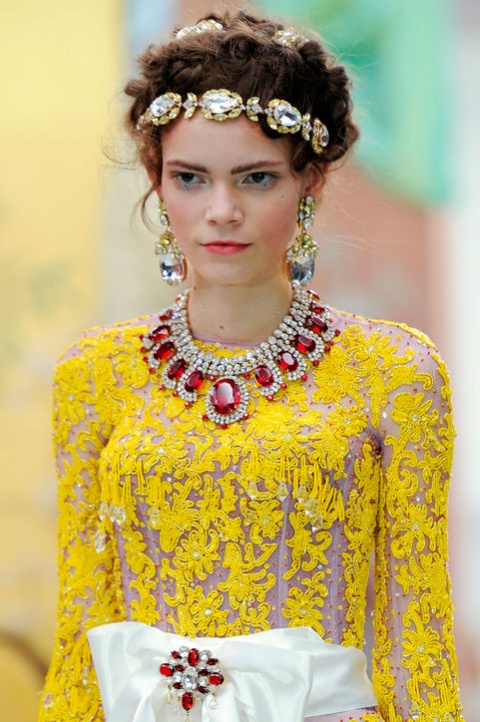 Trendiest Hair Accessories to Try this Season - Fashion - Women's Wear - Trends - Accessory - Hair Accessories