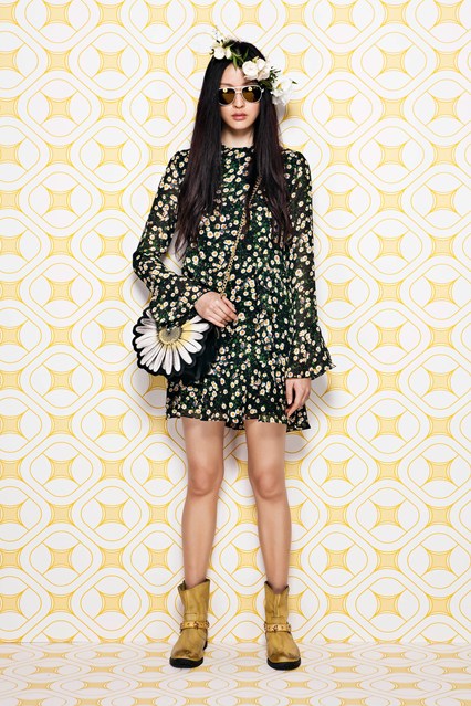 Moschino's Exciting Cheap & Chic S/S 2014 Collection - Fashion - Women's Wear - Collection - Designer - Spring / Summer 2014 - Moschino Cheap Chic