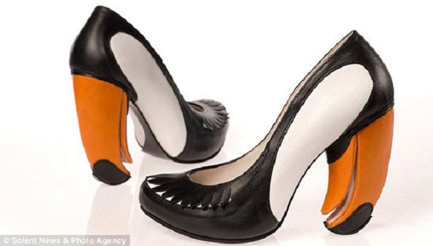 รวบรวมแฟชุ่นรองเท้าสุดแปลก  ที่คุณเห็นแล้วต้องสะพรึง !!! - รองเท้า - แฟชั่นคุณผู้หญิง - เทรนด์ใหม่ - แฟชั่น - เทรนด์แฟชั่น