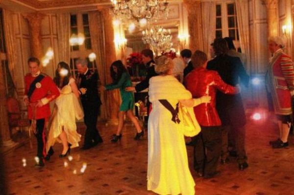 ภาพลับ!!! ปาร์ตี้สละโสดของเจ้าชายวิลเลียม - Celeb Style - เจ้าชายวิลเลียม - เจ้าหญิงเคท - เดวิด เบคแฮม - เลดี้ กาก้า - เซอร์เอลตัน จอห์น