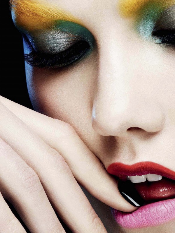 Karlie Kloss biến tấu cùng make-up và màu sắc trên tạp chí L’Express Styles [PHOTOS] - Người mẫu - Trang điểm - Make-up - L’Express Styles - Karlie Kloss