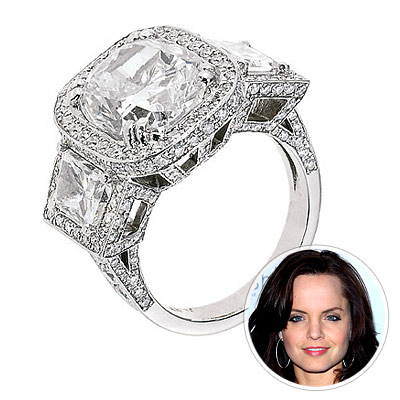 Beautiful diamond rings for wedding