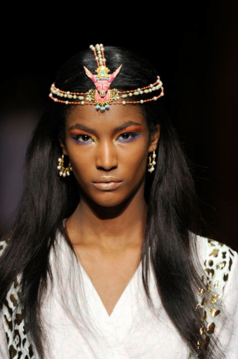 Trendiest Hair Accessories to Try this Season - Fashion - Women's Wear - Trends - Accessory - Hair Accessories