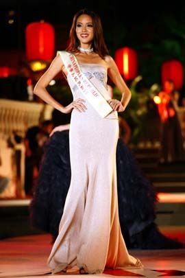 Hey... my favorite Miss China wins Miss World 2007. Good luck, and good night my dear Zhang Zilin !!!