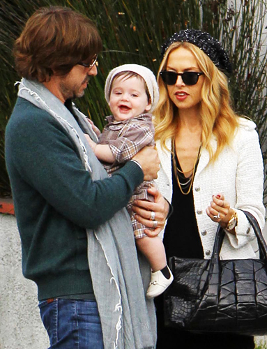 How does celebrity wear for her child? - Kids Wear