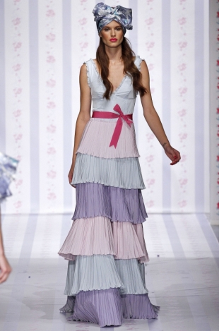Nữ tính và bay bổng với thời trang Luisa Beccaria - Nhà thiết kế - Luisa Beccaria - Bộ sưu tập - Xuân 2013 - Thời trang nữ