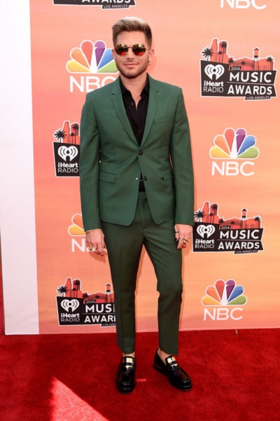 ส่อง fashion พ่อหนุ่มรูปงาม Adam Lambert - แฟชั่น - แฟชั่นคุณผู้ชาย - เทรนด์ใหม่ - อินเทรนด์ - แฟชั่นดารา - เสื้อผ้า - สไตล์
