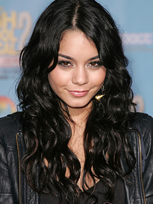 สองสาว Vanessa Hudgens and Ashley Tisdale Candid ใครฮอตกว่ากัน !!! - Celeb Style