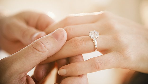 Những chiếc nhẫn đính hôn đẹp tuyệt vời