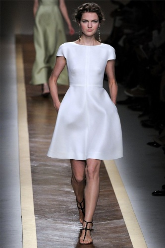 Princesses from Valentino Spring 2012 RTW - Fashion Show - Valentino