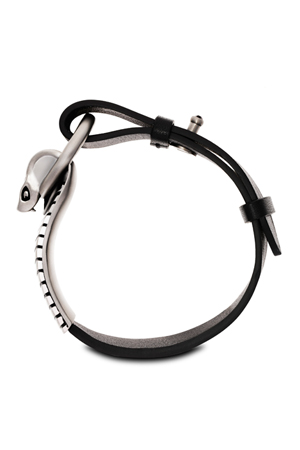 เพิ่มเสน่ห์แพรวพราว ด้วยไอเทมที่แวววาว - Accessories - เครื่องประดับ - Jewelry