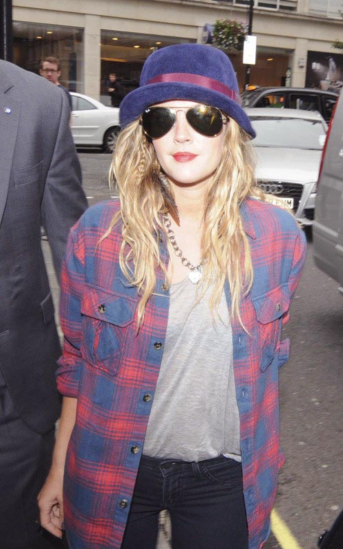 Sành điệu với hoa tai lông vũ cùng sao Hollywood - Hoa tai - Boho - phu kien - Sao