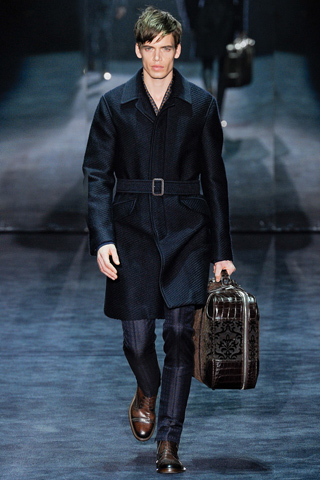 เสื้อผ้าผู้ชายจาก Gucci - อินเทรนด์ - แฟชั่น - ดีไซเนอร์ - แฟชั่นโชว์ - แฟชั่นคุณผู้ชาย