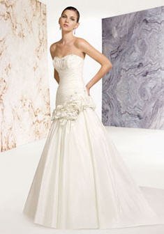 21 Gorgeous Wedding Dresses (From $100 to $1,000!)