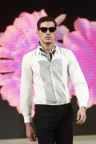 "JASPAL" จัดแฟชั่นโชว์ฉลองครบรอบ 4 ทศวรรษ - JASPAL - แฟชั่นโชว์ - เสื้อผ้ารับลมร้อน - เทรนด์แฟชั่น - สปริง/ซัมเมอร์ - โอ๋ ฟูตอง