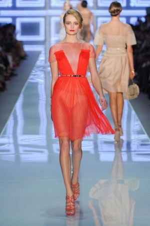 Romantic & Vintage in Christian Dior Spring 2012 - Women's Wear - Fashion Show - Christian Dior