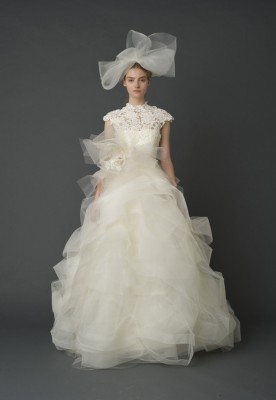 Being innocent in Vera Wang Bridal Collection Spring 2012 - Wedding Gown