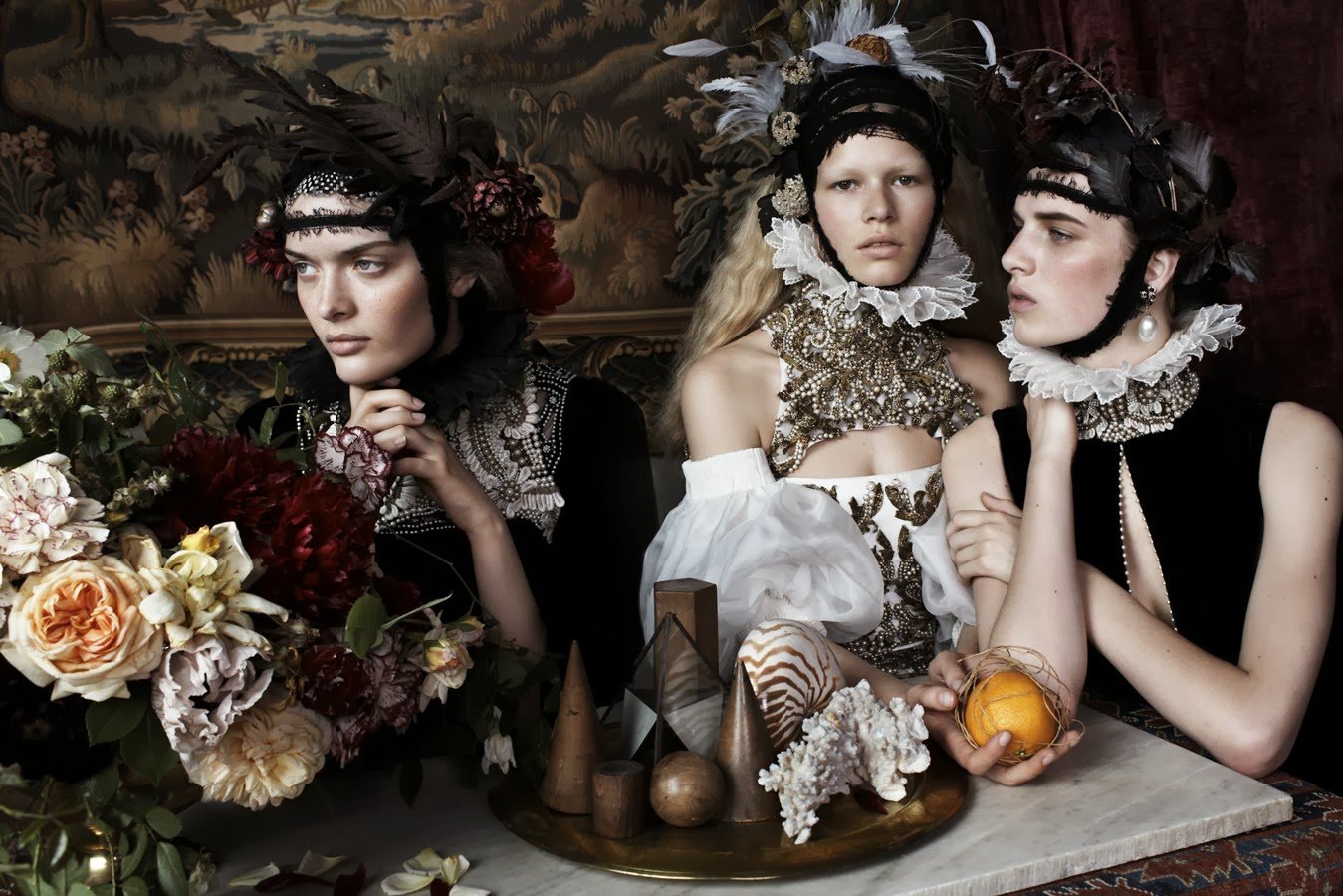 Sam Rollinson, Anna Ewers & Ashleigh Good Đẹp Như Tranh Trên Tạp Chí Vogue ANh Tháng 12/2013 [PHOTOS]