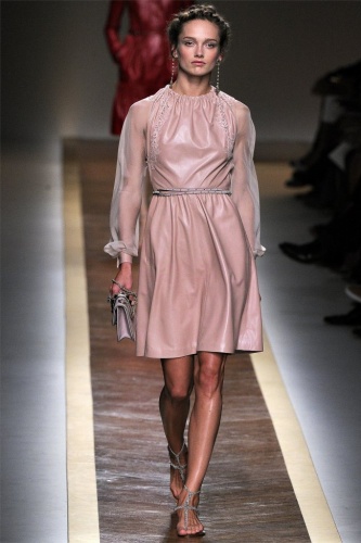 Princesses from Valentino Spring 2012 RTW - Fashion Show - Valentino