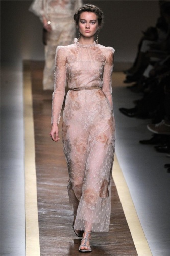 Princesses from Valentino Spring 2012 RTW - Fashion Show - Valentino