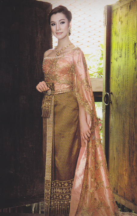 หรูหรา อลังการ แบบ "ชุดไทยแต่งงาน" สไตล์เจ้าหญิงโบราณ - แฟชั่นแต่งงาน - ชุดแต่งงาน - ชุดไทยแต่งงาน - ชุดไทย - สไตล์เจ้าหญิงโบราณ