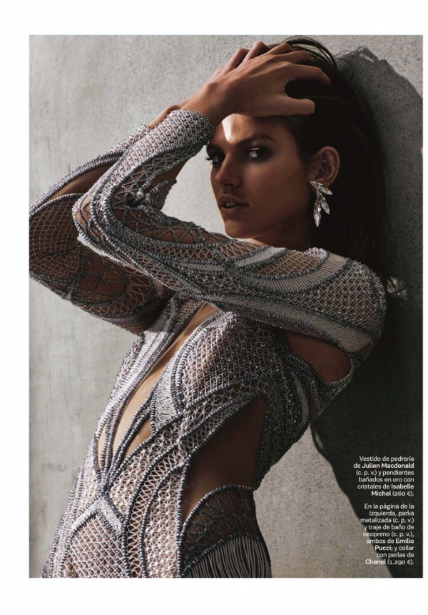 Bette Franke gợi cảm cùng thời trang ánh kim trên tạp chí S Moda tháng 4 - Tin Thời Trang - Hình ảnh - Thời trang nữ - Thời trang - Thư viện ảnh - Người mẫu - Bette Franke - S Moda - Giorgio Armani - Herve Leger - Gucci