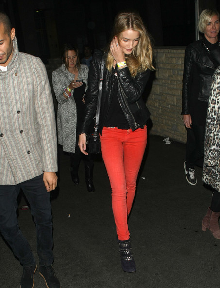 Street Style Spotlight - Rosie Huntington-Whiteley - Celeb Style - Rosie Huntington - แฟชั่นคุณผู้หญิง