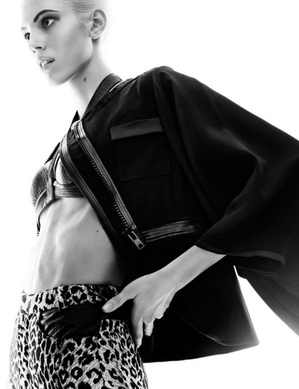Devon Windsor &  Zlata Mangafic cá tính cùng thời trang da trên tạp chí Vogue Đức tháng 5/2014
