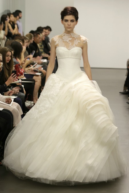 แฟชั่นชุดแต่งงานล่าสุดของ Vera Wang - แฟชั่น - แต่งหน้า - แฟชั่นดารา - แฟชั่นคุณผู้หญิง - เคล็ดลับ - เทรนด์ใหม่ - อินเทรนด์ - ความงาม - Celeb Style - นางแบบ