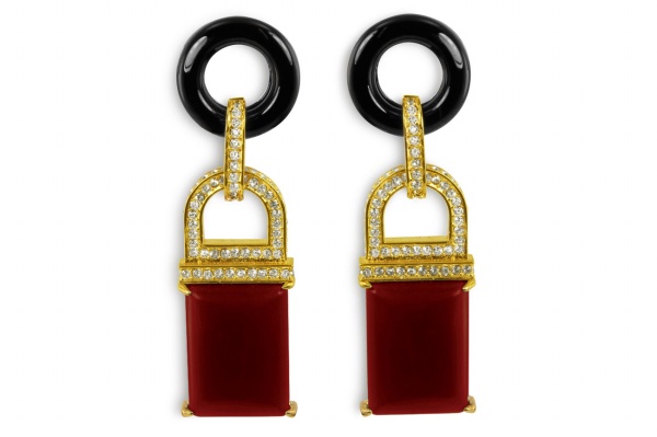Going to Gold with Glamorous Accessories By Vintage Style