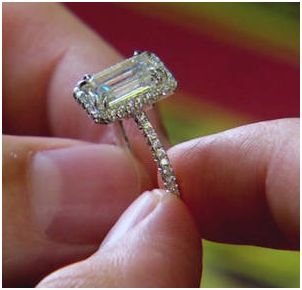 Bachelorette Emily Maynard Engaged with $150,000 Diamond Ring