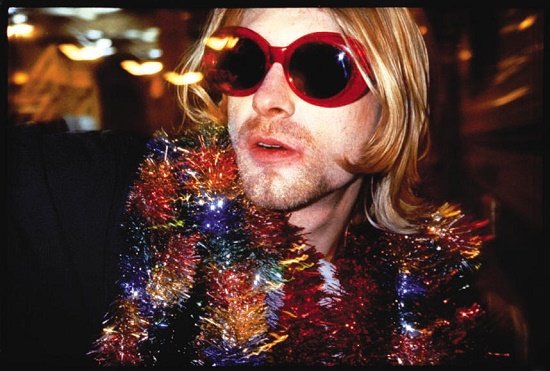 แว่นทรง “Kurt Cobain” แฟชั่นสไตล์กรันจ์สุดเฟี๊ยวที่เหล่าแฟชั่นนิสต้าไม่ควรพลาด