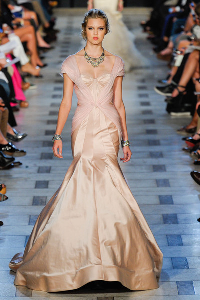 20 ชุดแต่งงานสวยที่คุณต้องชม!! - Elie Saab Couture - J. Mendel - Giambattista Valli C - Reem Acra - Marchesa - Alexander McQueen - Valentino Couture - Oscar de la Renta - แฟชั่นแต่งงาน - stylebistro