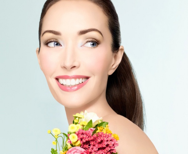 Chantecaille chuẩn bị ra mắt BST make-up Xuân 2014 mang tên ‘Save the Bees’ - Mỹ phẩm - Trang điểm - Make-up - Chantecaille - Xuân 2014