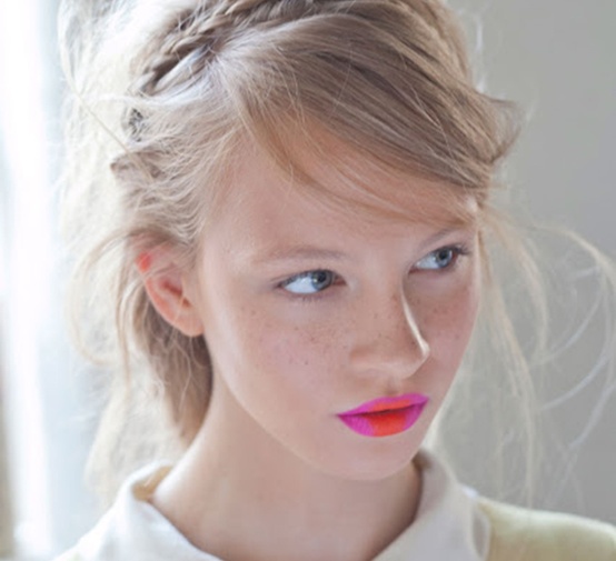 1 Trend 4 Ways - Eye-catching Two-Toned Lips - Lips - Trends - Beauty Care - Tips
