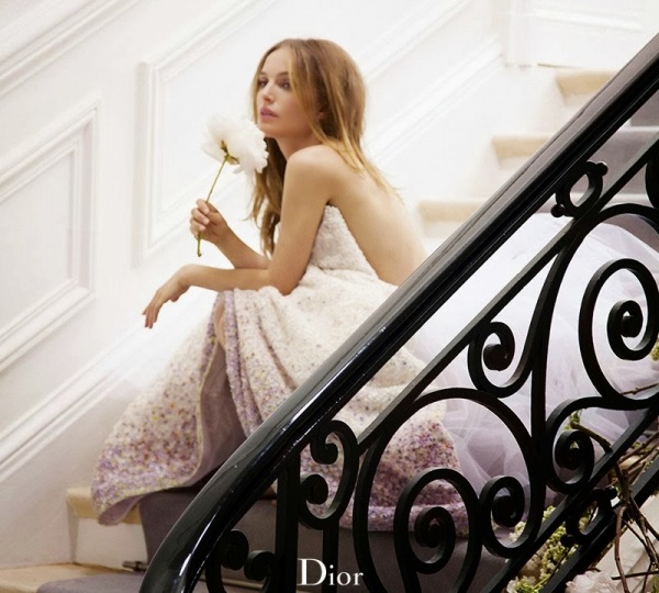 Natalie Portman đẹp như mơ trong quảng cáo nước hoa 'Miss Dior Blooming Bouquet' Xuân 2014 [PHOTOS] - Natalie Portman - Xuân 2014 - Nhà thiết kế - Nước hoa - Dior - Sao - Phong Cách Sao - Hình ảnh - Thư viện ảnh